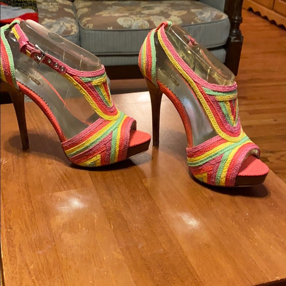 New in box Report Signature heels
